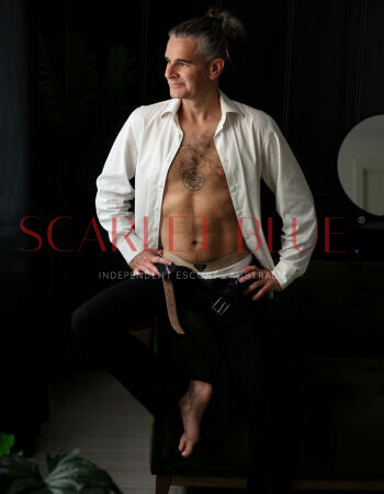 Lucian Yaguara - Private Male Escort Touring