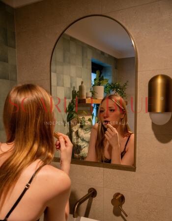 Laura Borealis - Private Escort Touring