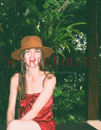 Aluna Lyra - Private Escort Touring