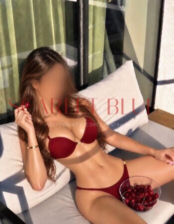 Luna Lustre - Private Escort Touring