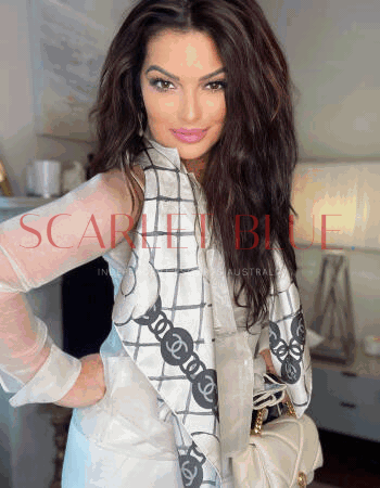 Miss Hunter - Private Escort Touring