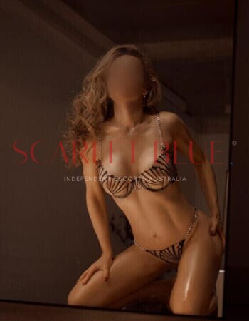 Sharday - Private Escort Touring